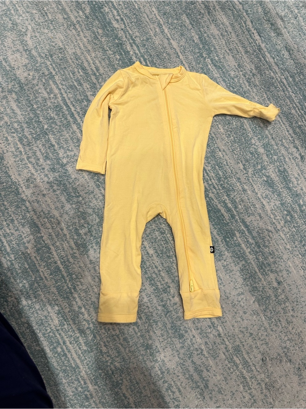 Kyte BABY Soft lilikoi Zip-Front Footie